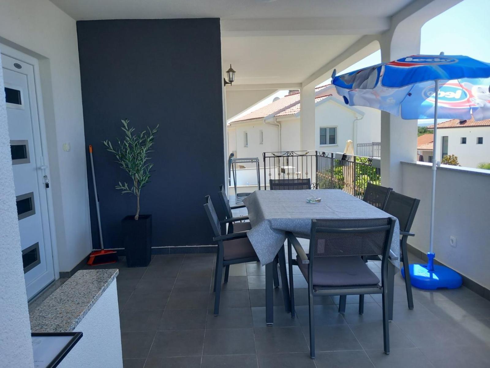 Apartman Niko Malinska Exterior photo