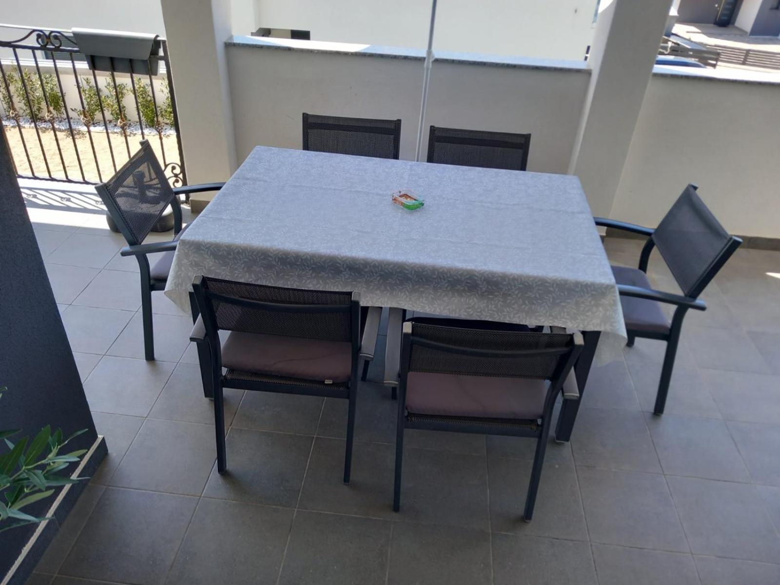 Apartman Niko Malinska Exterior photo